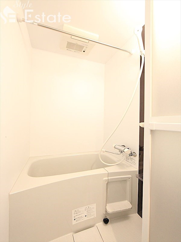 バス・シャワールーム　バスルーム