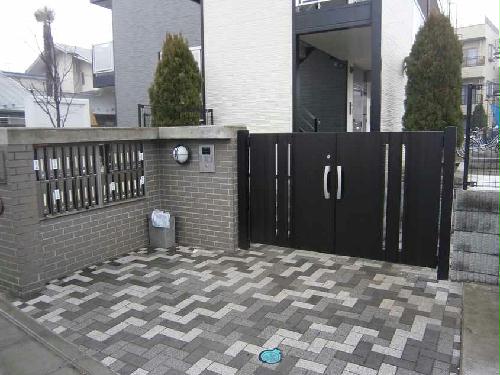 セキュリティ　オートロックゲート付き。