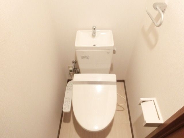 トイレ　★温水洗浄便座★