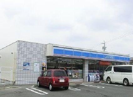 コンビニ　ローソン（コンビニ）まで800m