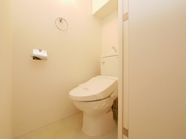 トイレ　SERENiTE本町reflet（セレニテ本町ルフレ）　温水