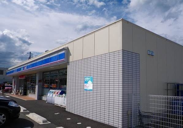 コンビニ　ローソン 御殿場新橋東店（コンビニ）まで550m