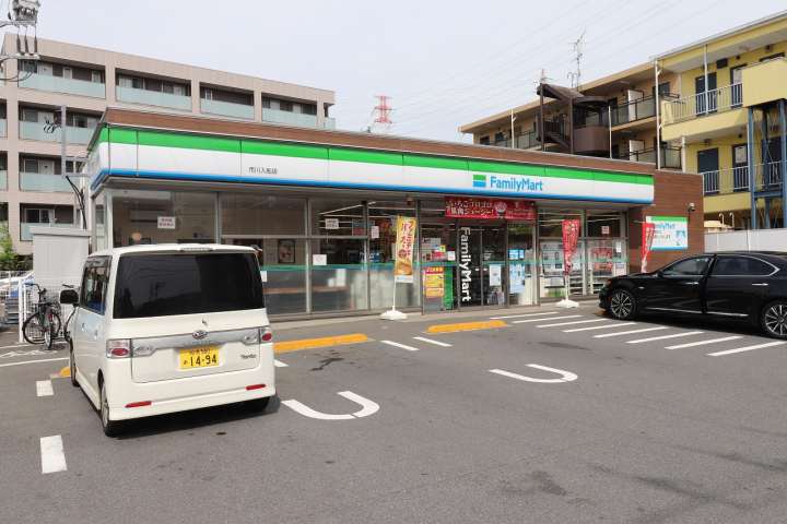 コンビニ　ファミリーマート（コンビニ）まで203m