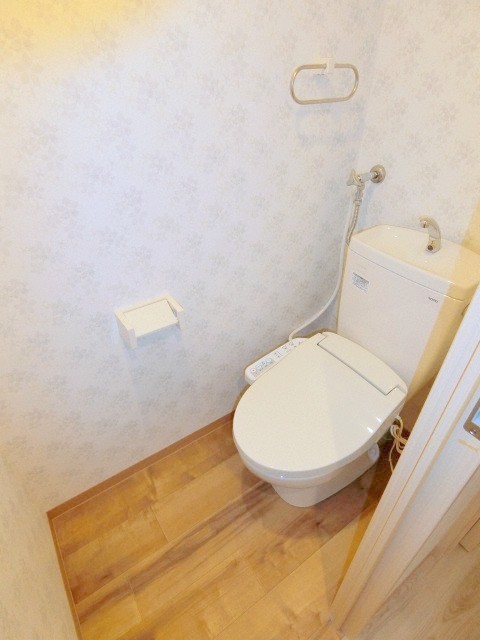 トイレ　ウォシュレットです☆