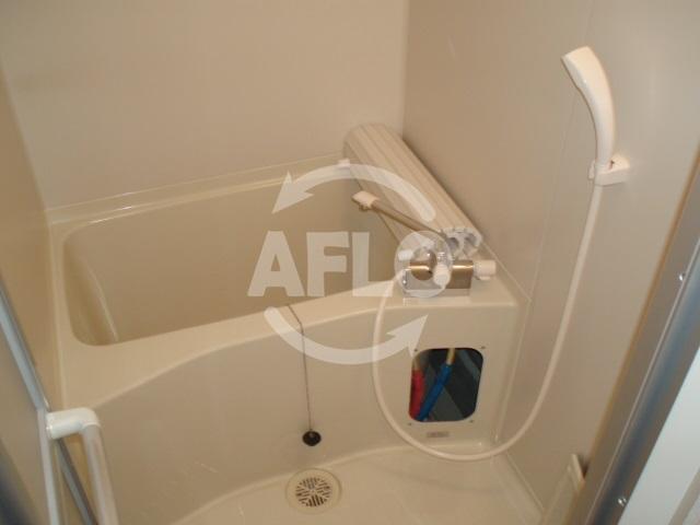 バス・シャワールーム　KDXレジデンス難波　バスルーム