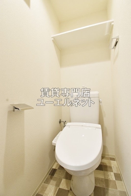 トイレ　温水洗浄便座付き