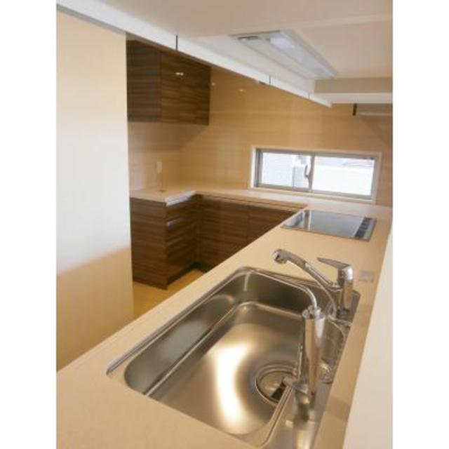 キッチン　※写真は同タイプ住戸です。