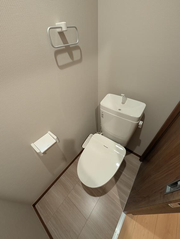 トイレ　※同シリーズ参考写真