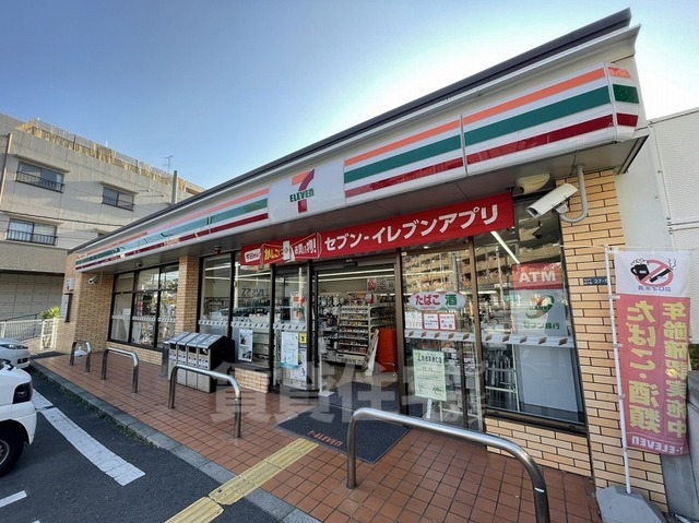 コンビニ　セブンイレブン　吹田佐井寺4丁目店（コンビニ）まで209m