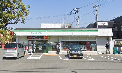 コンビニ　ファミリーマート北田宮四丁目店（コンビニ）まで1024m