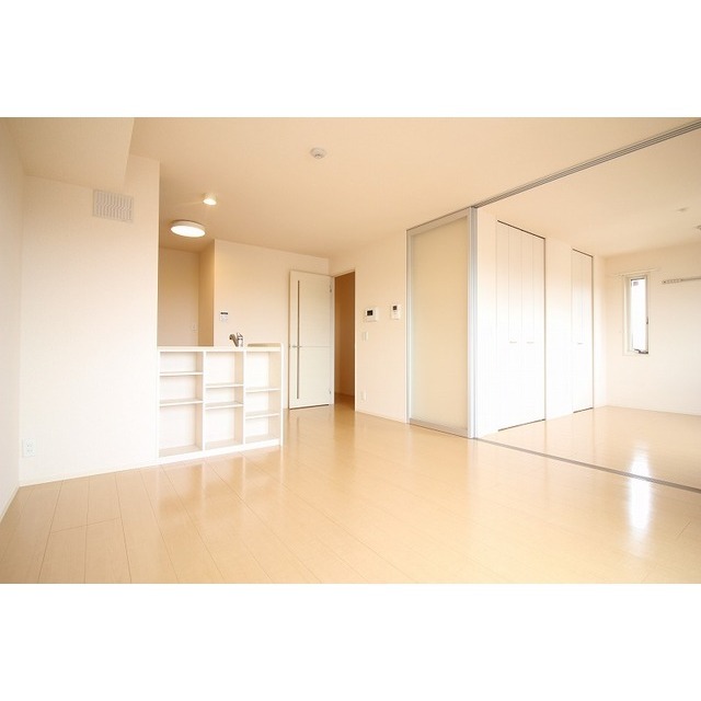 居室・リビング　広々としたＬＤＫ１３帖♪