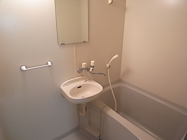 バス・シャワールーム　バスルーム