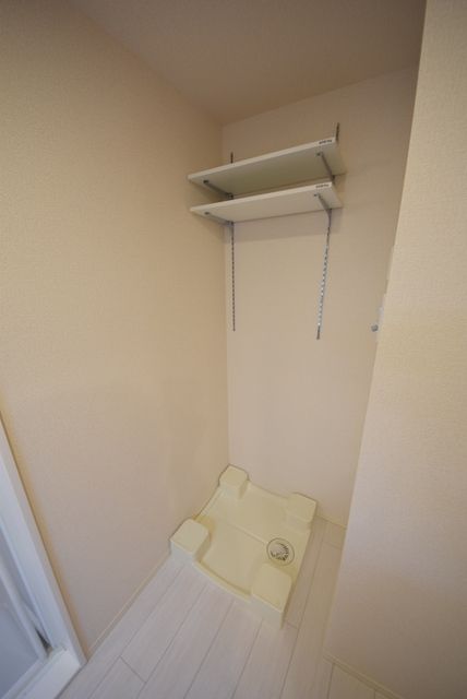 その他設備　室内洗濯機置き場です