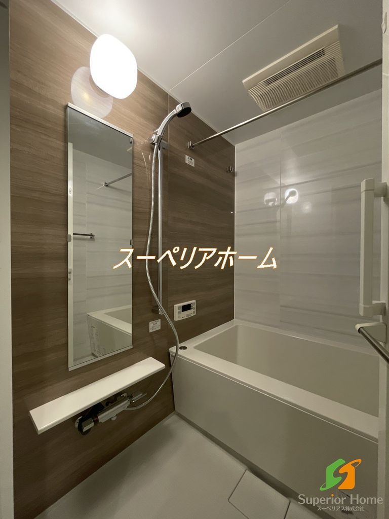 バス・シャワールーム　収納