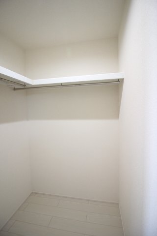 収納　ウォークインクローゼット♪