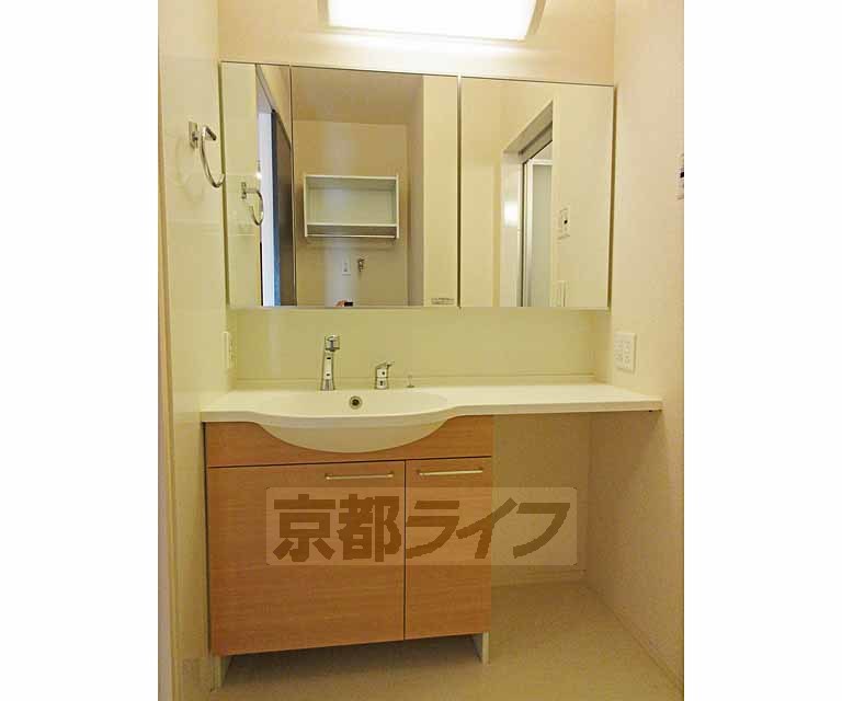 洗面設備　ワイド洗面台