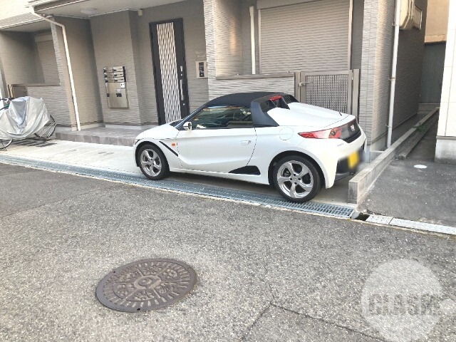 駐車場　敷地内駐車場