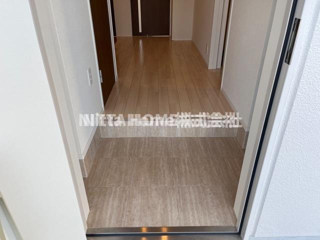 玄関　広いスペースの玄関です◆