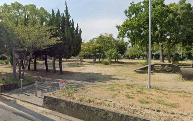 公園　新開東公園（公園）まで375m