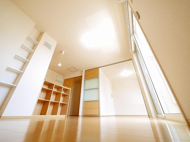 居室・リビング　おしゃれな居間です