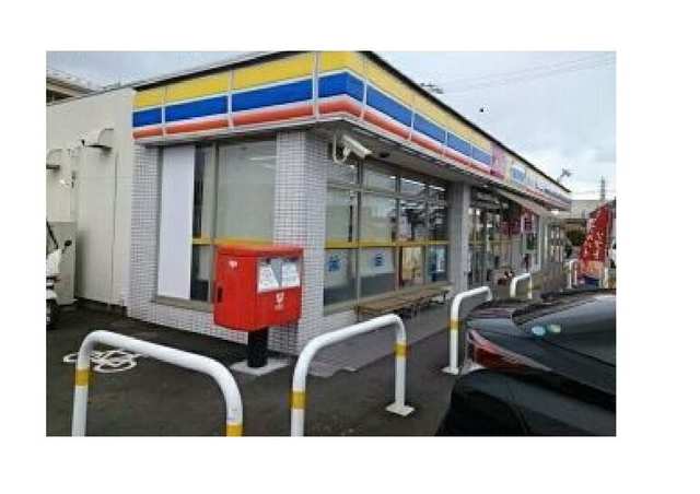 コンビニ　ミニストップ　木曽川外割田店（コンビニ）まで290m