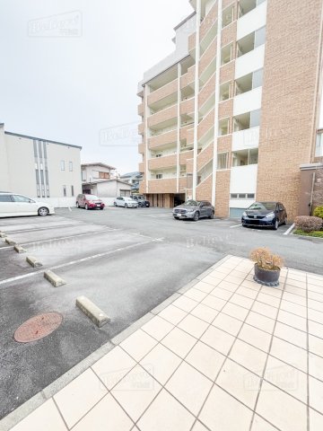 駐車場　駐車スペースもあります♪