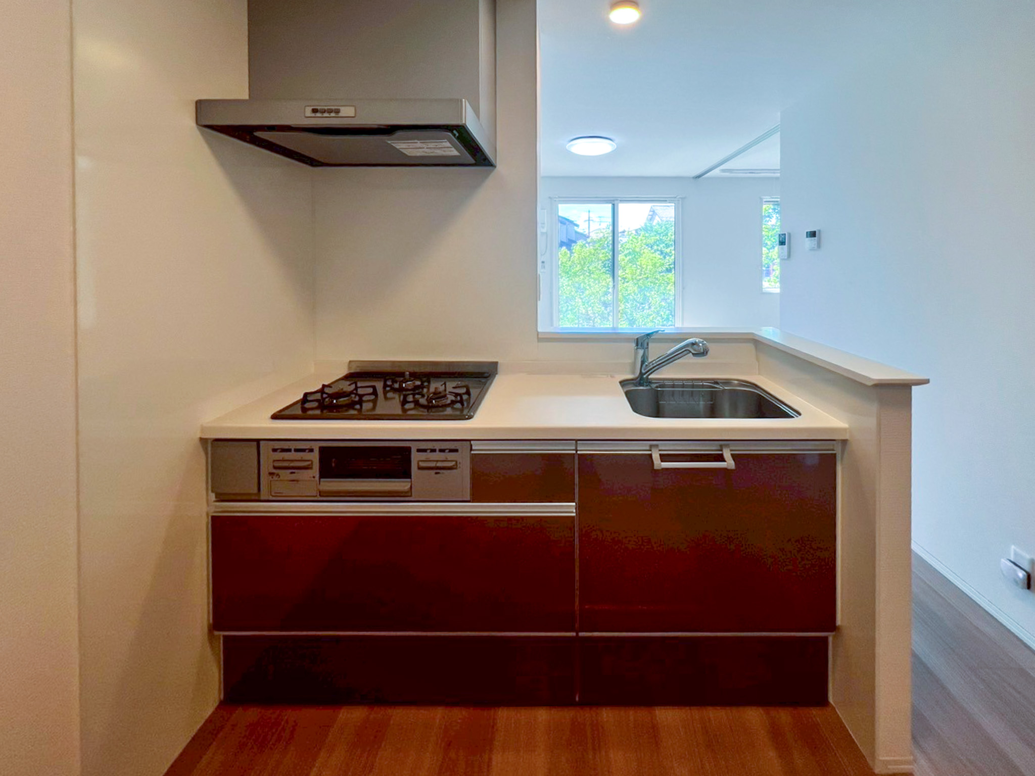 キッチン　※同一物件の別室写真になります