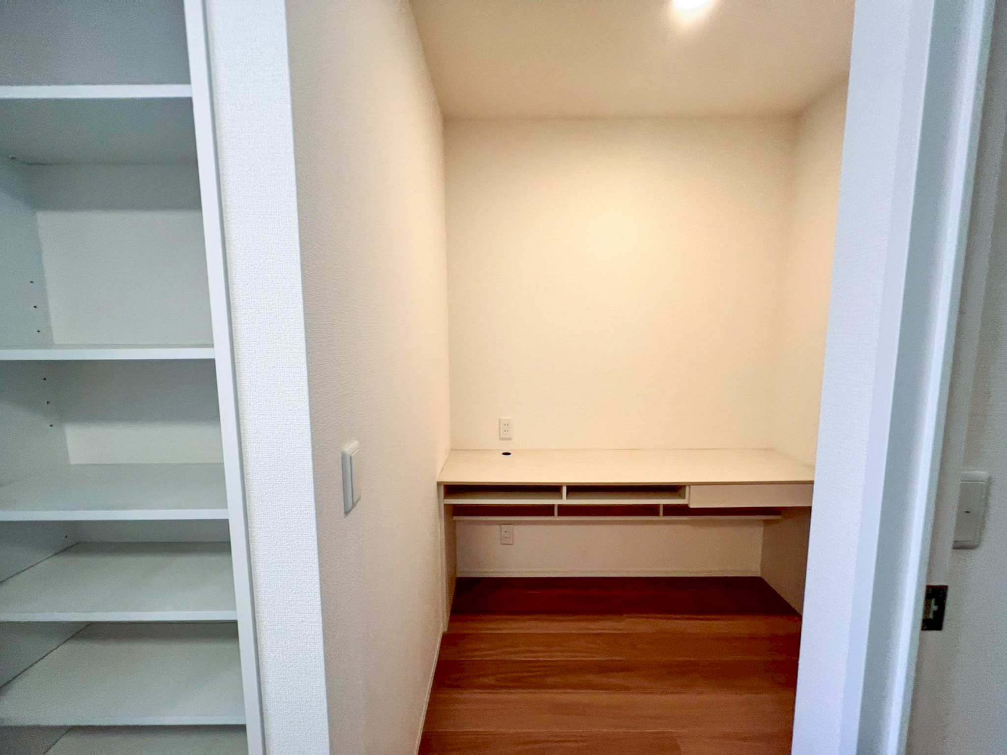 その他部屋・スペース　書斎※同一物件の別室写真になります