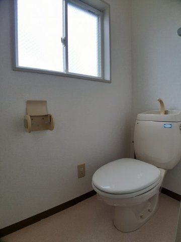 トイレ　清潔感のあるトイレです