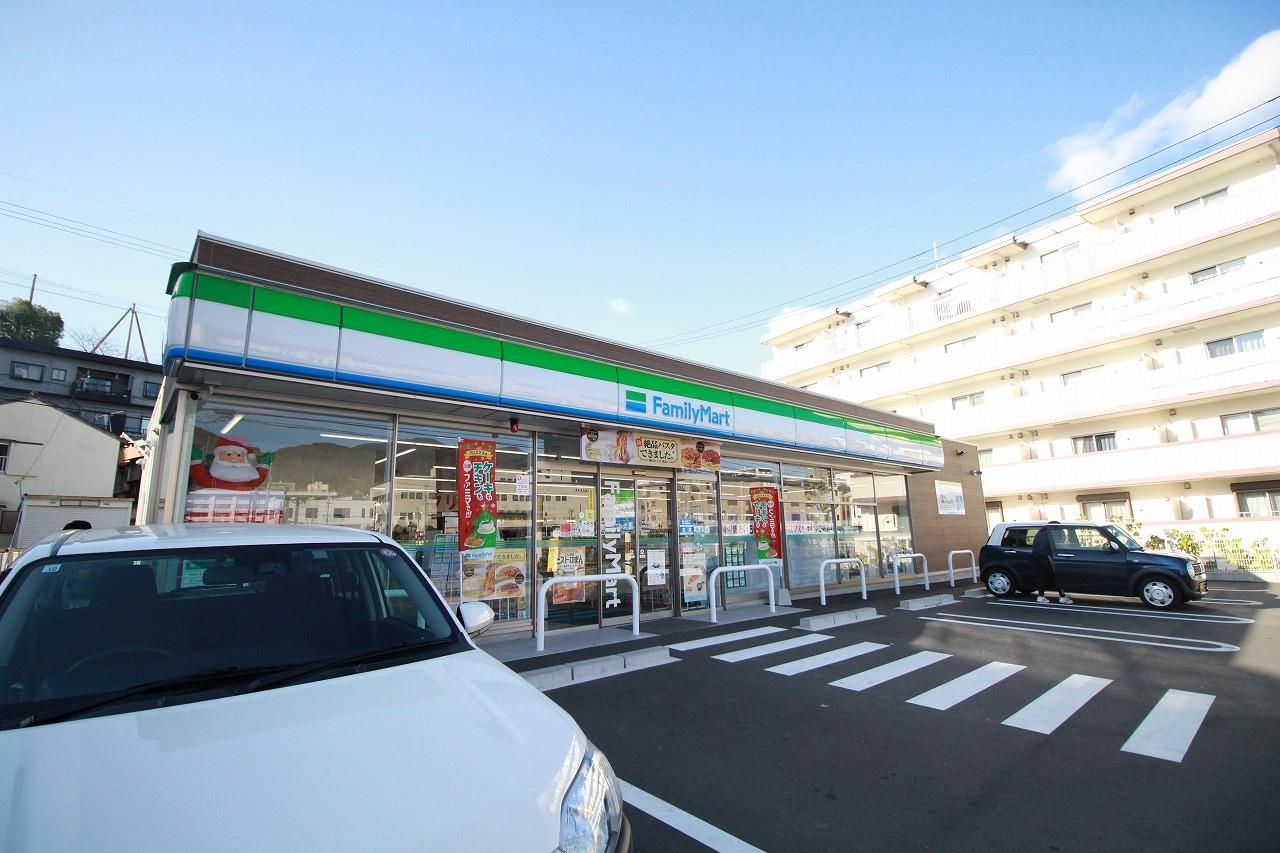 コンビニ　ファミリーマート長崎浦上川通り店（コンビニ）まで388m