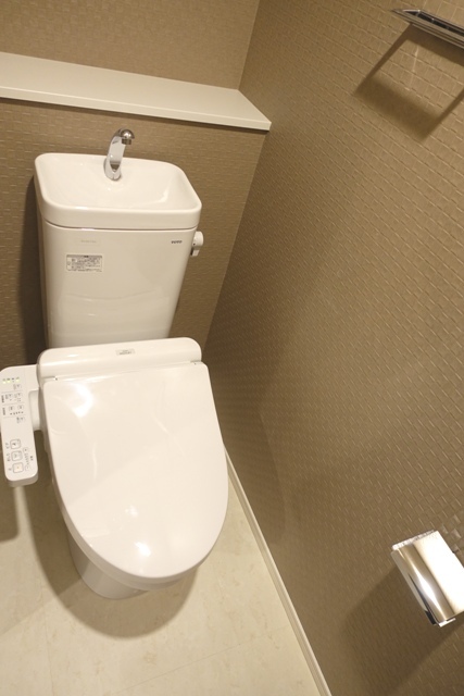 トイレ　※別部屋の参考写真です。