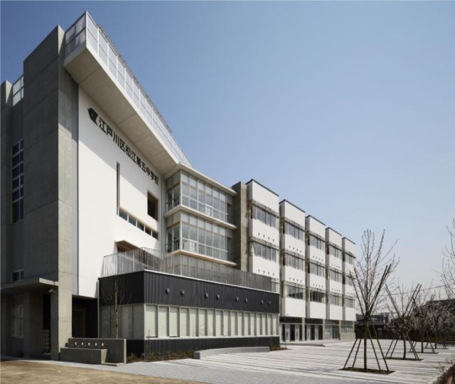 中学校　江戸川区立松江第五中学校（中学校）まで269m