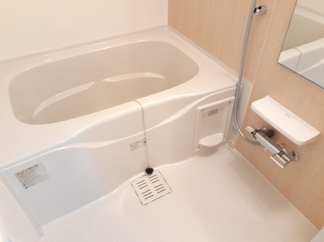 バス・シャワールーム　ゆったり過ごせるお風呂です