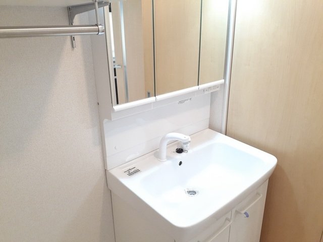 洗面設備　忙しい朝には欠かせない洗面所です