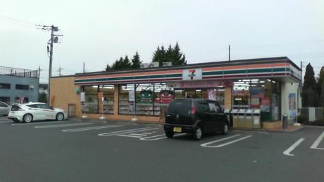 コンビニ　セブンイレブン川口安行出羽店（コンビニ）まで820m