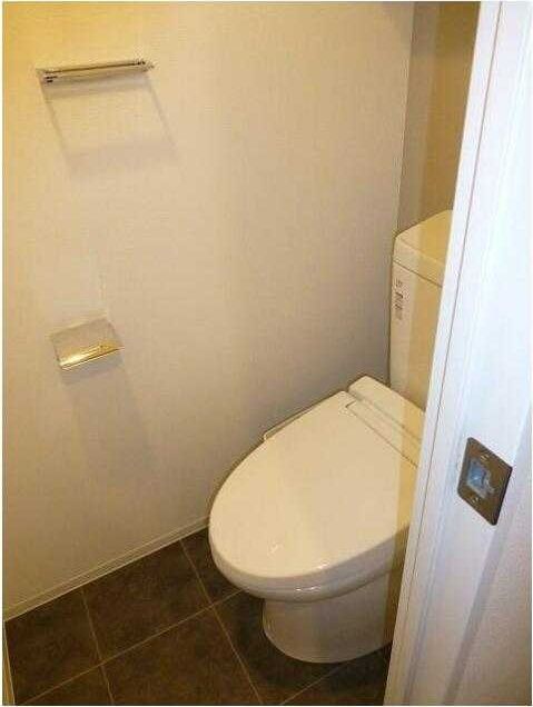 トイレ　レジディア白金高輪II