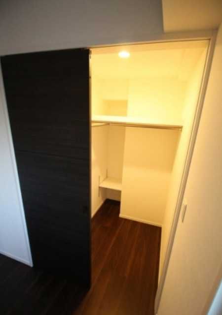 収納　レジディア白金高輪II