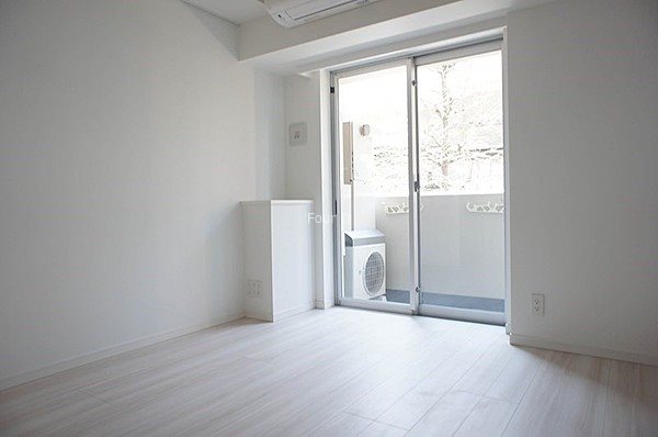 居室・リビング　別号室参考写真