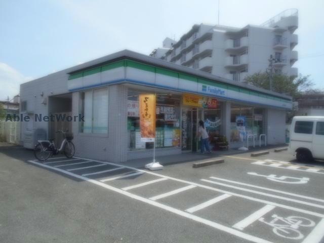 コンビニ　ファミリーマート大阪狭山半田店（コンビニ）まで298m