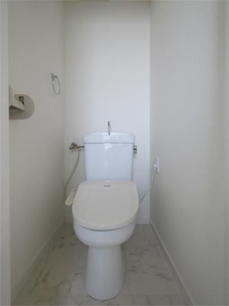トイレ　※別部屋参考写真