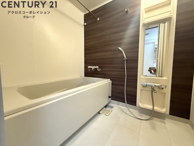 バス・シャワールーム　追い焚き機能付きで便利♪