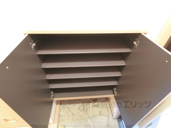 玄関　下駄箱