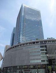 ショッピングセンター　グランフロント大阪（ショッピングセンター）まで442m
