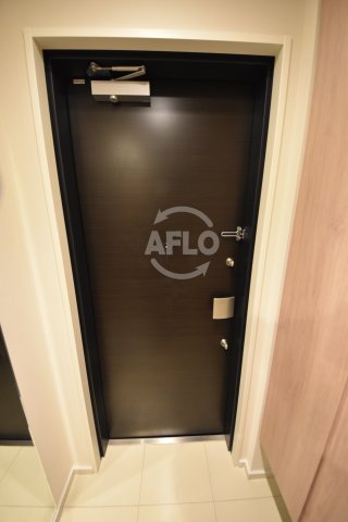 玄関　大阪ひびきの街ザ・サンクタスタワー　玄関