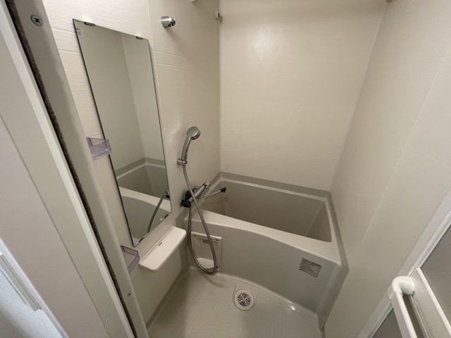 バス・シャワールーム　(参考)同マンション同間取り他部屋の写真