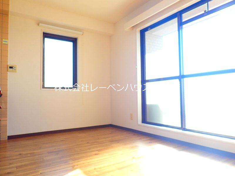 居室・リビング　同物件別部屋参考写真