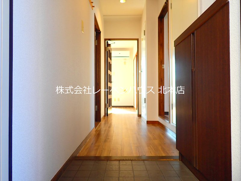 玄関　同物件別部屋参考写真