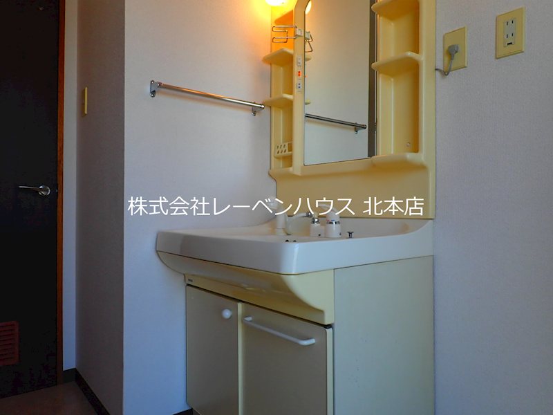 洗面設備　同物件別部屋参考写真