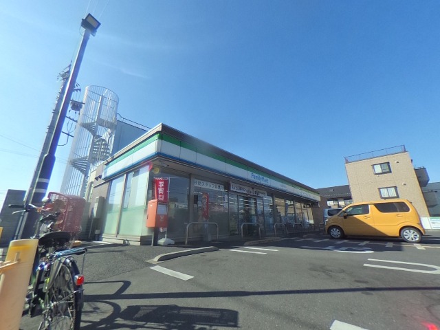 コンビニ　ファミリーマート 鴻巣加美店（コンビニ）まで418m