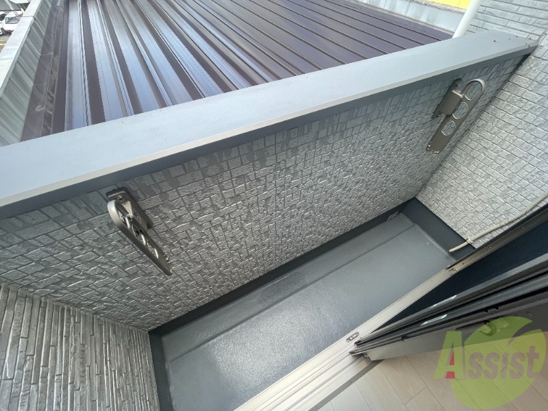 バルコニー　バルコニーは幅があり、広い印象を受けました。